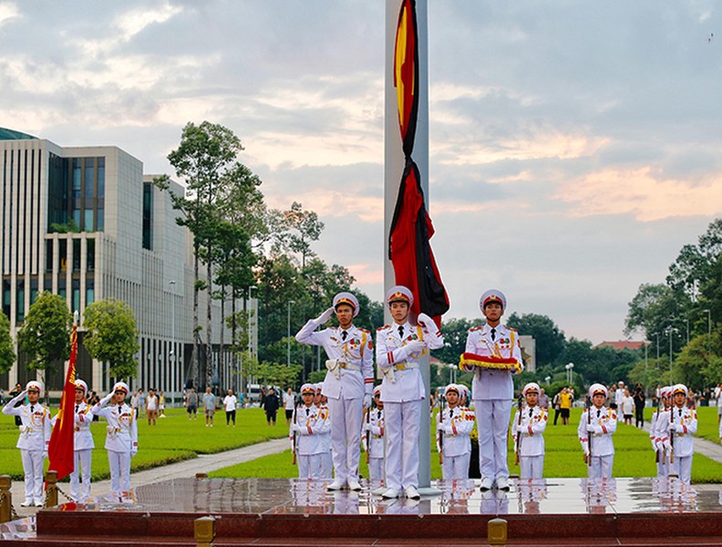 Lễ thượng cờ rủ Quốc tang Chủ tịch nước Trần Đại Quang